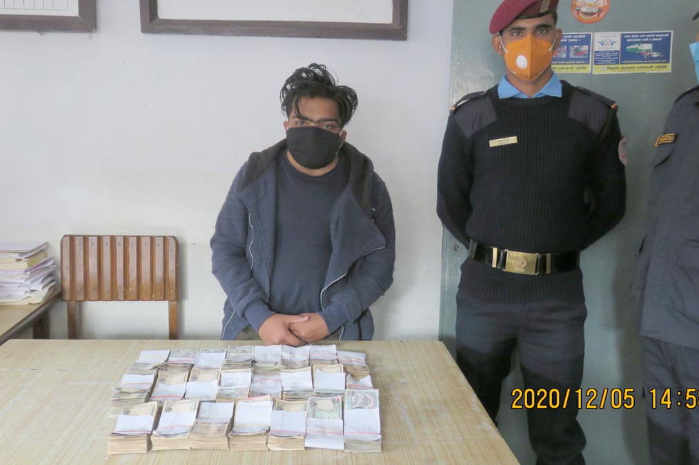 पक्राउ परेका व्यक्ति ।