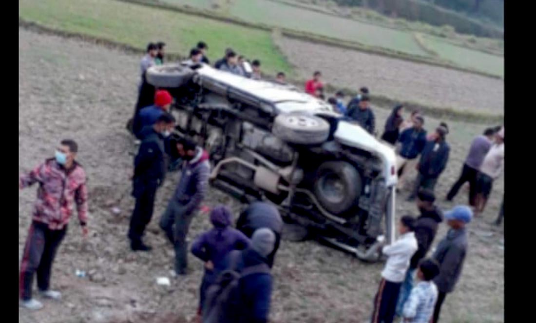 जीप अनियन्त्रित भएर खेतमा पुग्यो, एक जनाको मृत्यु, दुई जना घाईते