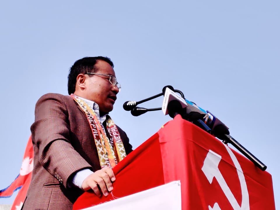 ओलीका छेउमा बस्ने बादल र रायमाझी दुई ठूला फर्सीः बर्षमान पुन 