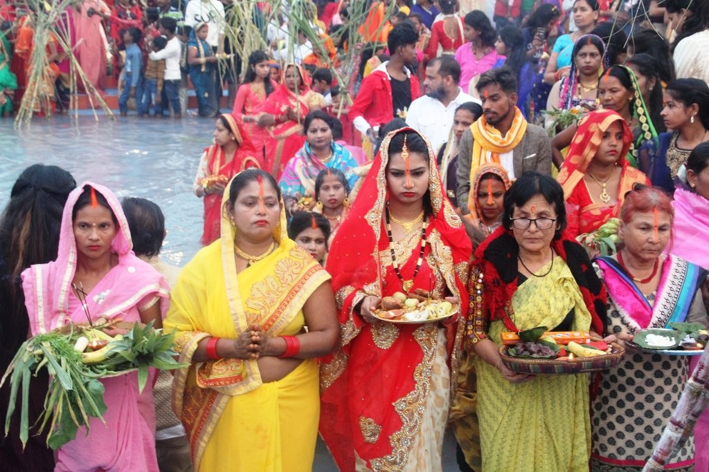 यस्तो देखियो रुपन्देहीमा छठको रौनक (तस्वीरहरु)