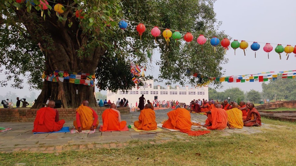 घुम्न जाउँ लुम्बिनी