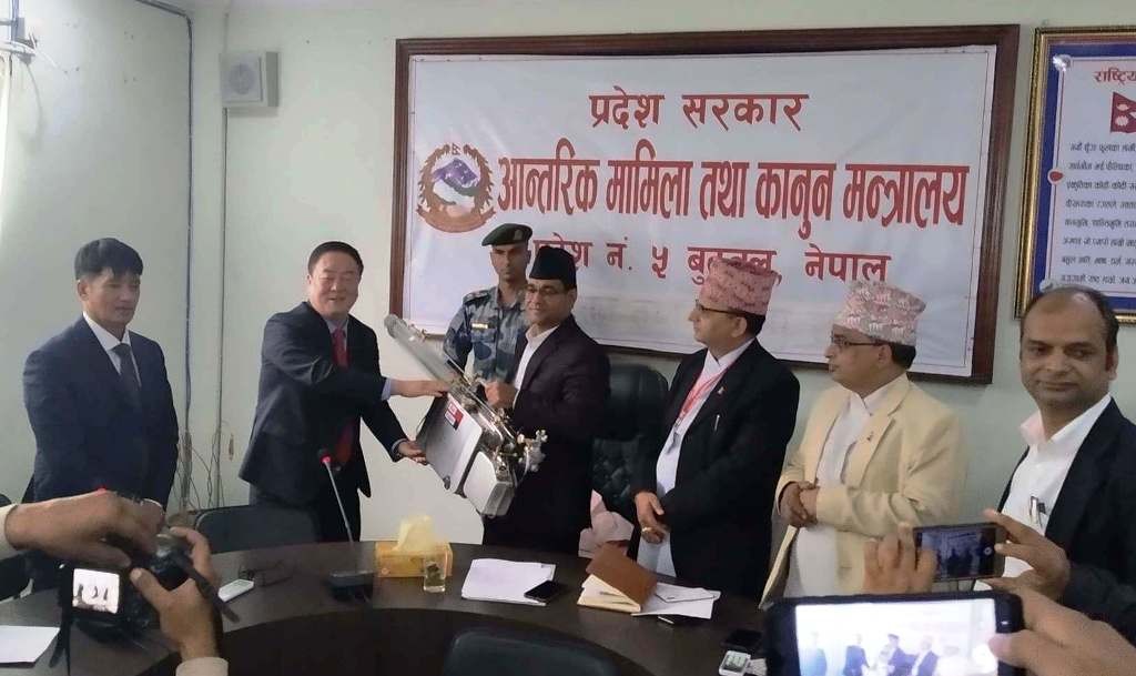 कोरियन संस्थाले प्रदेश ५ सरकारलाई दियो लामखुट्टे नष्ट गर्ने ‘फग मेशिन’