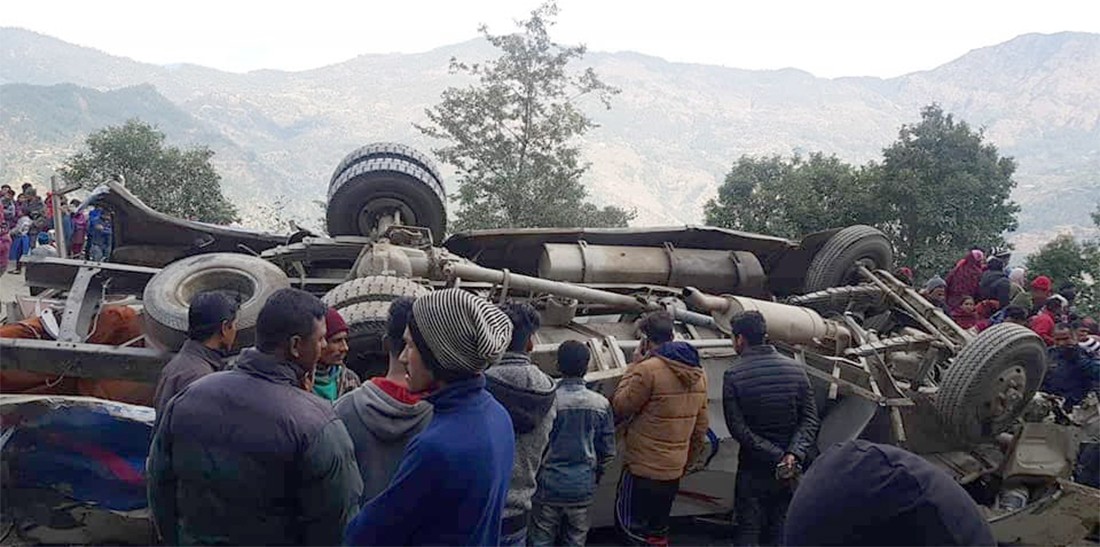 सिन्धुपाल्चोक बस दुर्घटना : ज्यान गुमाएका १४ मध्ये ५ जनाको सनाखत
