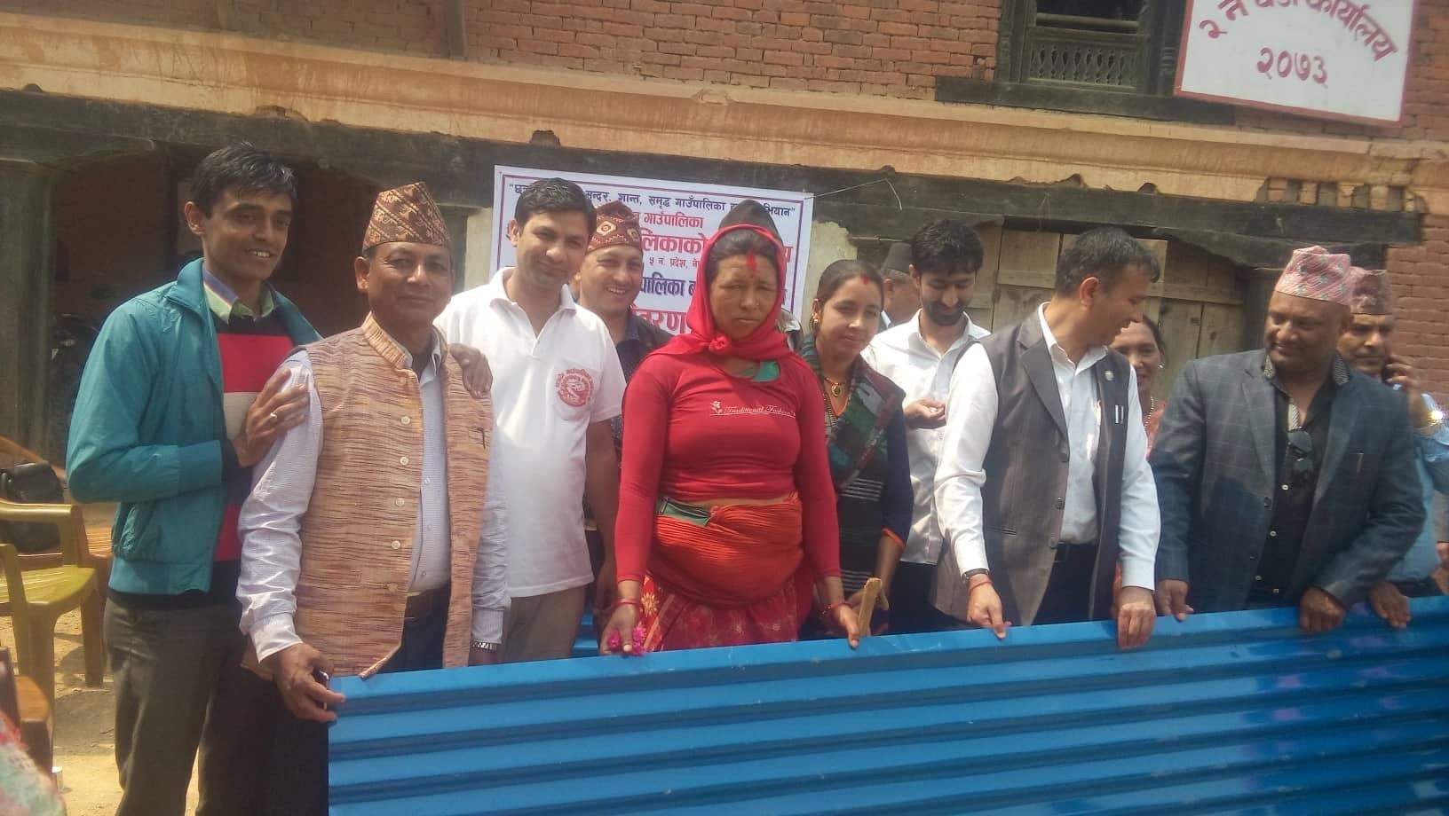 जस्तापाताले बस्ती चम्काउँदै स्थानीय सरकार