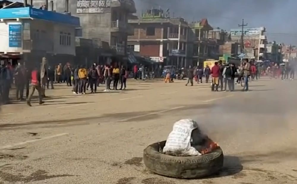 सुर्खेतमा  गोली चल्दा आठ घाइते, 'कर्फ्यु' आदेश जारी