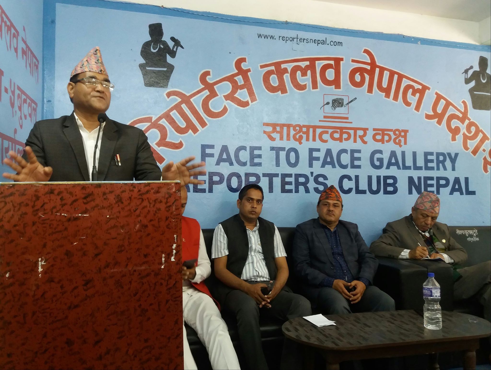 सर्वसहमतिबाट नै राजधानी र नामाकरणको टुंगो लाग्छ : मन्त्री केसी