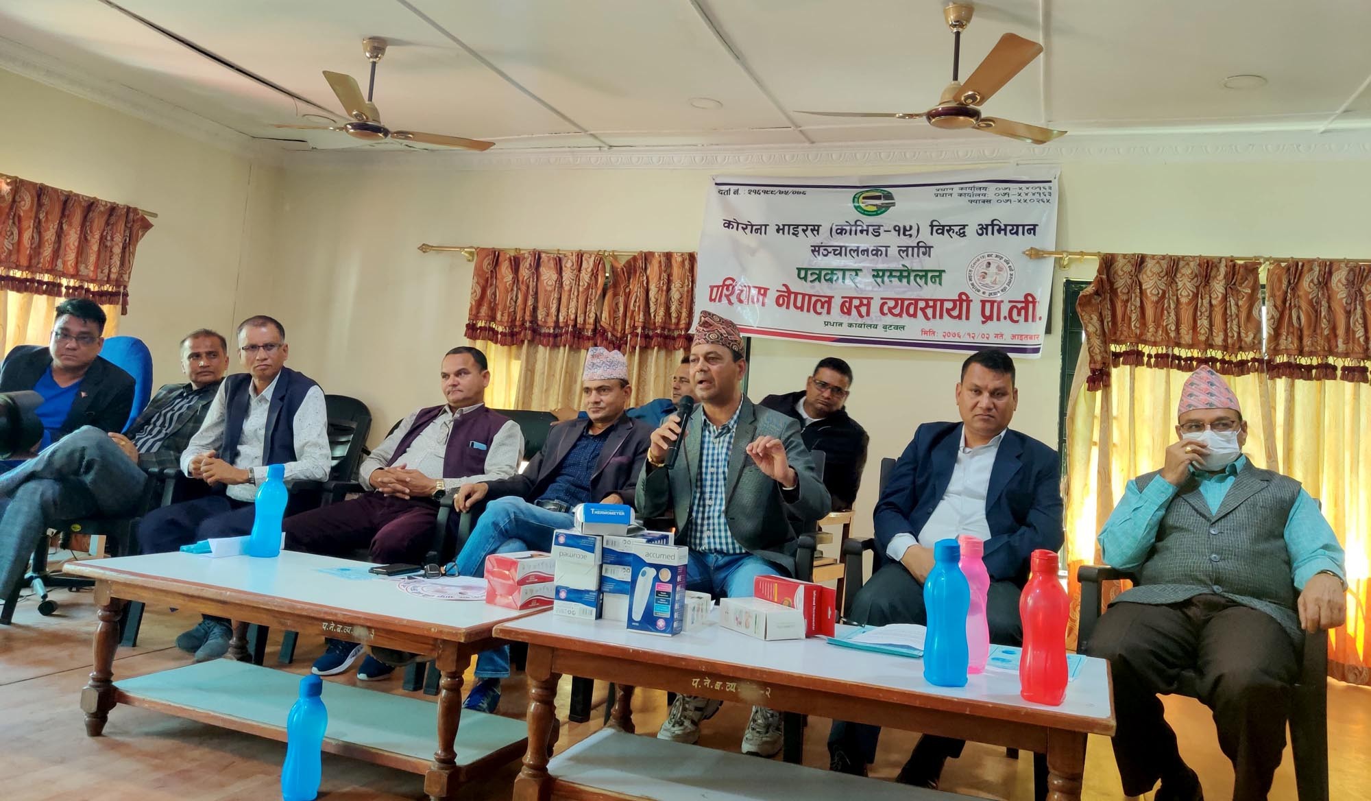 कोरोना सतर्कता : बस चढ्नुअघि तापक्रम नापिने