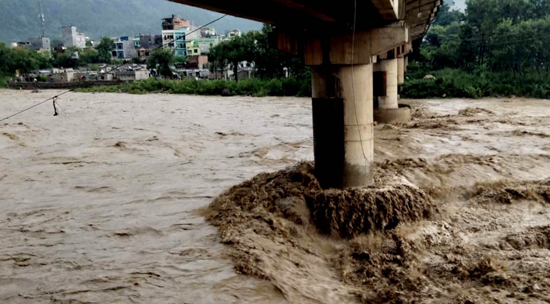 तिनाउ नदीमा जलसतहले सतर्कता तह पार गर्‍यो, सतर्क रहन आग्रह