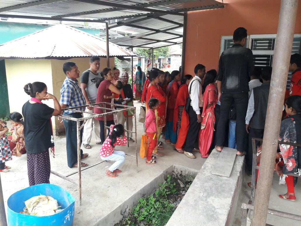 नागरिकलाई गुल्मी अस्पतालको भर, सीमित श्रोत साधनमा उपचार गर्दै अस्पताल