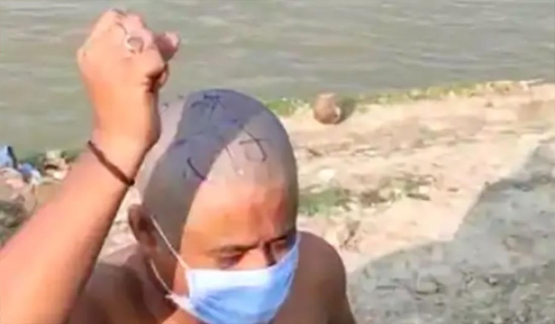 बनारसमा जबर्जस्ती टाउको खौरिएका व्यक्ति नेपाली होइनन् :  भारतीय प्रहरी