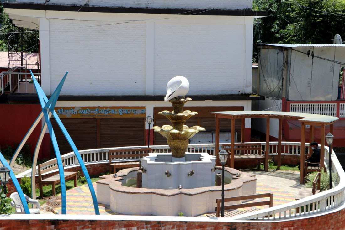 लाँकुरीमञ्च ढल्यो, थ्रीडी पार्क अलपत्र
