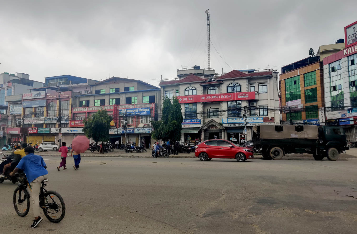 रेडजोनमै रहेको बेला रुपन्देहीमा लकडाउन खुकुलो, कडा सावधानी नअपनाए भयावह हुनसक्छ