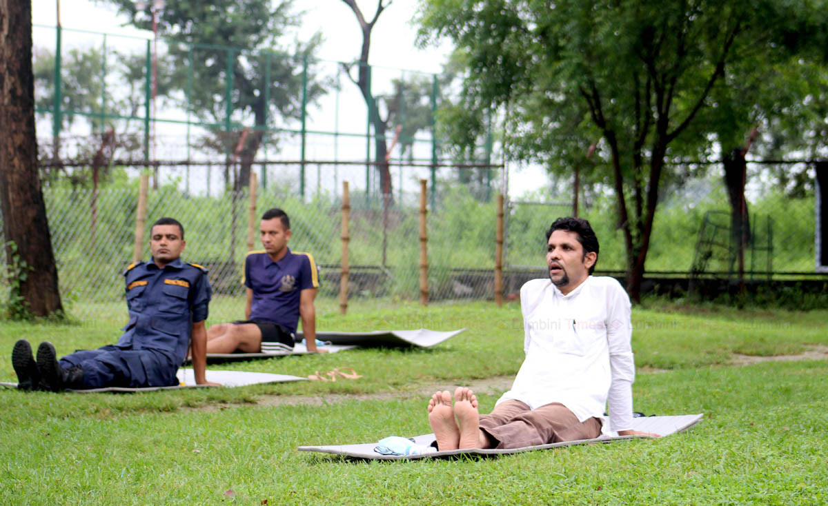 विष्णुहरि, जसले कोरोना संक्रमितको हौसला बढाउँछन्