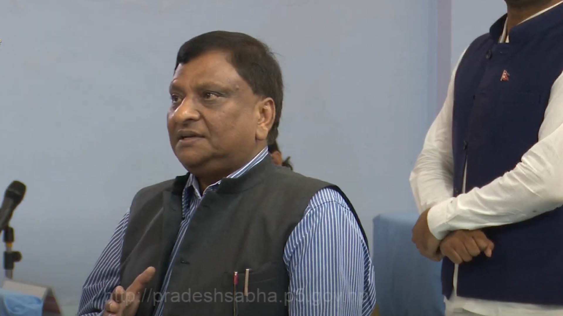 प्रधानमन्त्रीको बुई र वैशाखीको भरमा सरकारले राजधानी सार्ने प्रस्ताव ल्यायो: कांग्रेस
