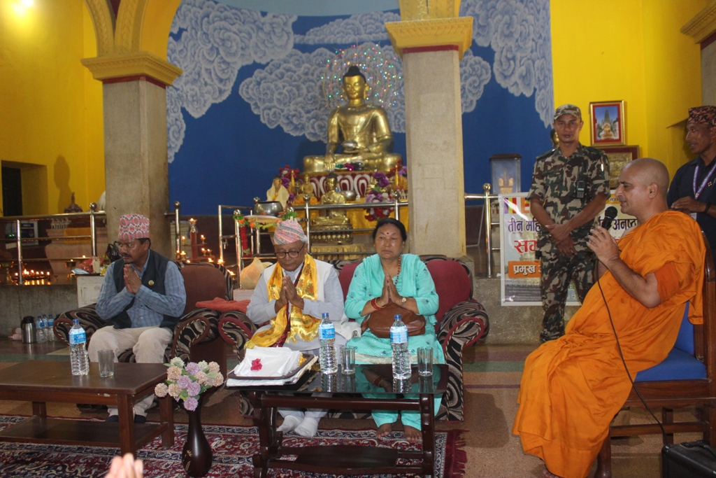 लुम्बिनीका भिक्षुहरु वर्षावासमा