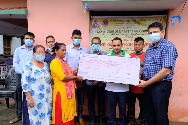 लायन्स क्लब अफ ग्रिनसिटीद्वारा मृगौलाको रोगबाट पिडित परियारलाई सहयोग