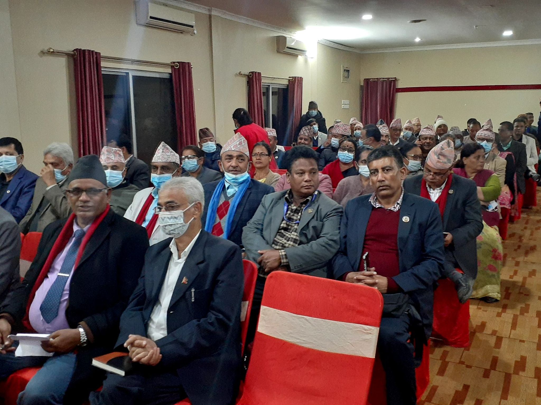 एमालेमा पदाधिकारीदेखि केन्द्रीय सदस्यसम्म थपेर सर्वसम्मत गर्ने निर्णय, यस्तो हुनेछ नेतृत्वको नयाँ संरचना