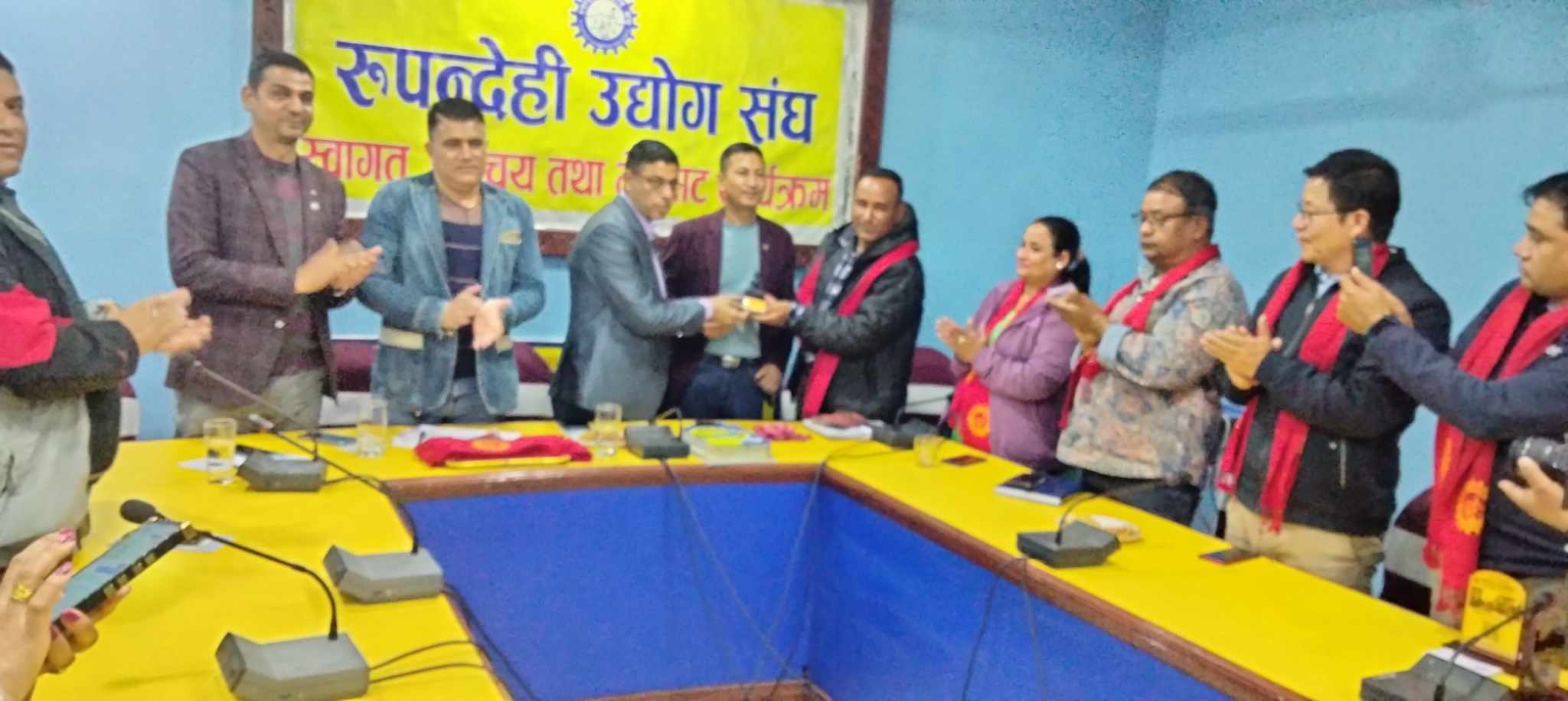 बन्दीपुरको प्रचार गर्न पालिका र व्यवसायीको टोली रुपन्देहीमा