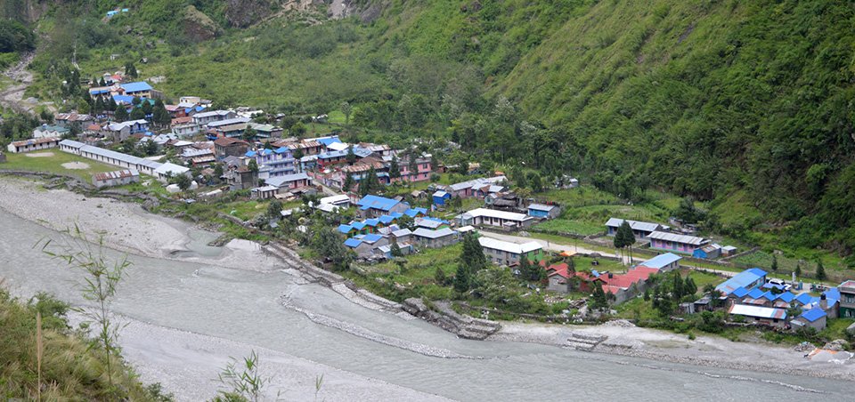 मनाङको ताल गाउँ डुवानमा, सुरक्षित स्थान खोज्दै स्थानीय