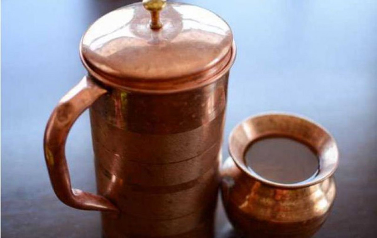 तामाकाे भाँडामा राखिएकाे पानि पिउनुका फाइदाहरु, जानिराखाैँ 