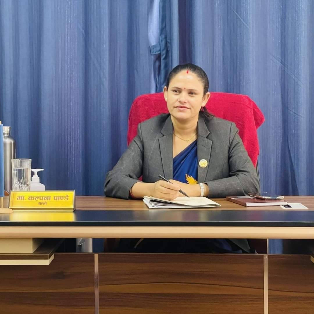 लुम्बिनीकी मन्त्री पाण्डेको स्वास्थ्यमा सुधार, आइसियुबाट नर्मल वार्डमा सारियाे
