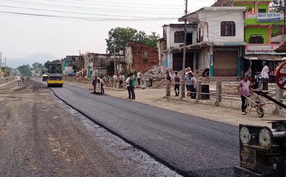 कोइलाबासमा सडक पुगेपछि स्थानीयवासी खुशी