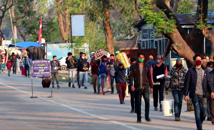 घटस्थापनाको दिन रूदैं रूदैं परदेशतिर