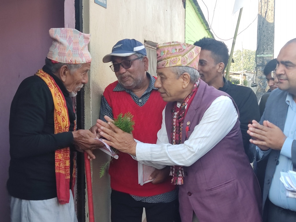 भोजप्रसादलाई मतदाताले भने -‘गुनासा छन् तर एमाले छोड्न सक्दैनौ’