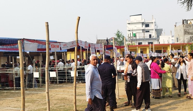 चितवनको नयाँ किरण मावि मतदानस्थलमा मतदान स्थगित