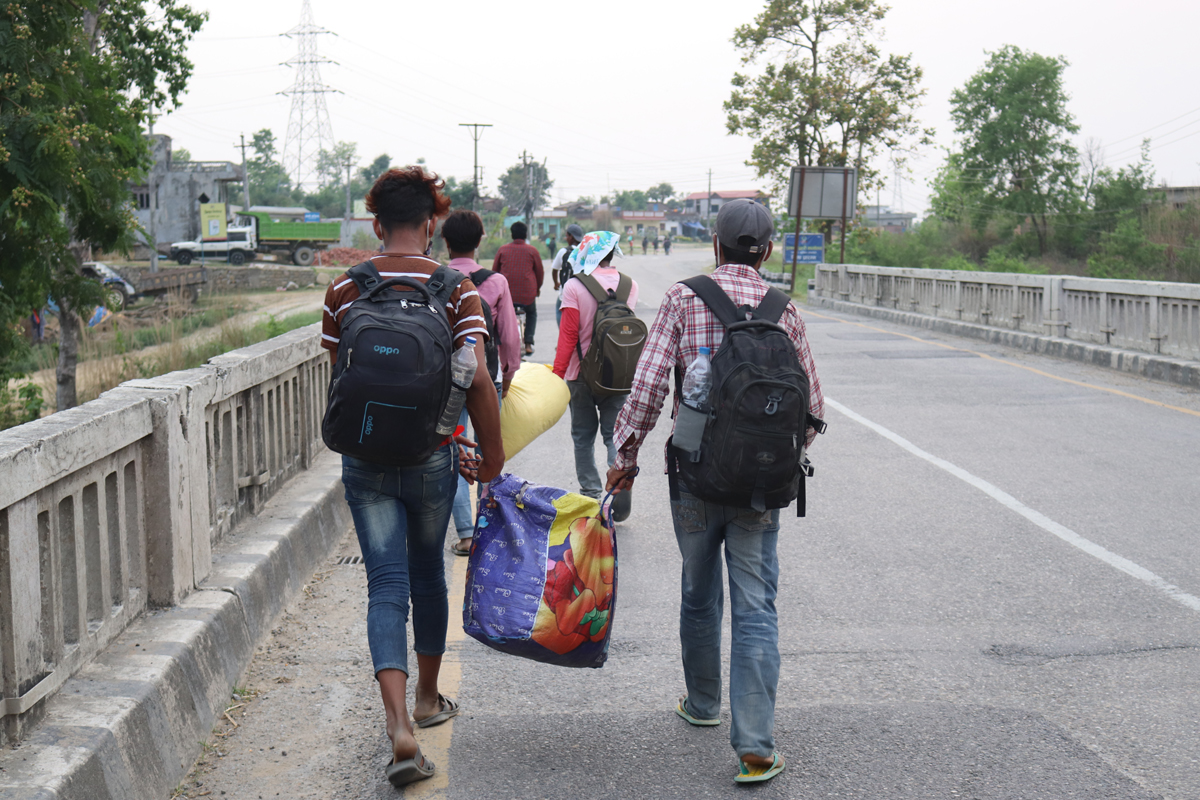 लकडाउनको एक वर्षः ताता सडकमा हिडेका ती पाइलाहरुको हिसाब हुन बाँकी नै छ  