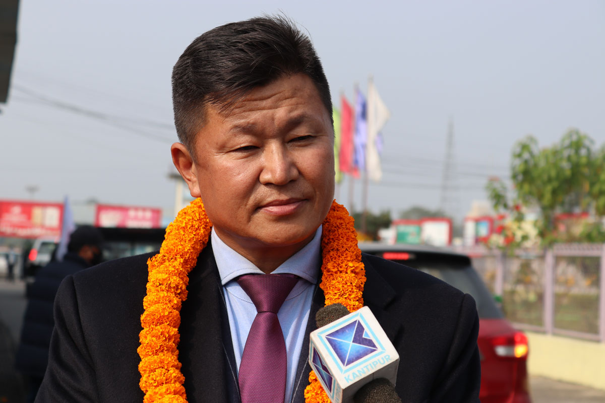 एमाले सचिवमा उम्मेदवारी दिने शेरधन राईको घोषणा