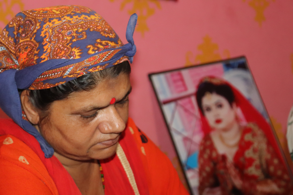 १६ दिन वित्दासम्म पनि उठेन सिता भण्डारीको शव, न्याय कुर्दै आमा बाबु