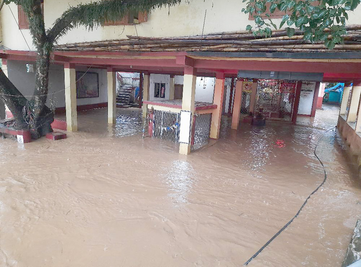 पर्वत, स्याङजा र गुल्मीको सिमानामा पर्ने सेतीवेणी बजार डुबानमाः १० घर विस्थापित