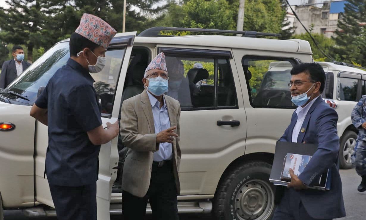 अध्यक्ष माधव नेपाल, दोस्रो बरियतामा झलनाथ खनाल !