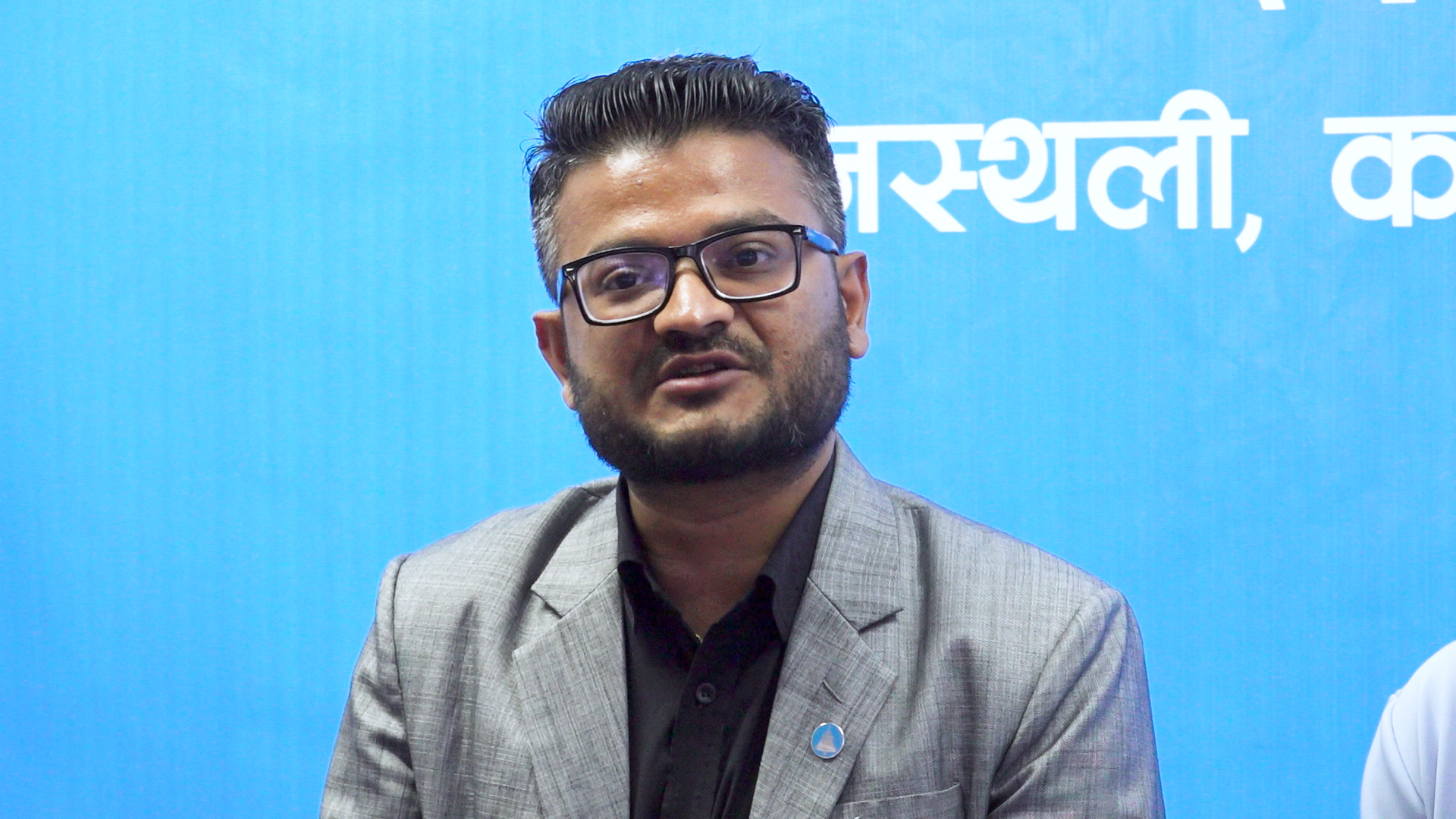 कारबाहीपछि मुकुलको प्रतिक्रिया– रवि लामिछाने क्लबबाट निकालिएको हुँ, रास्वपाभित्र घन्टी बज्न रोकिँदैन