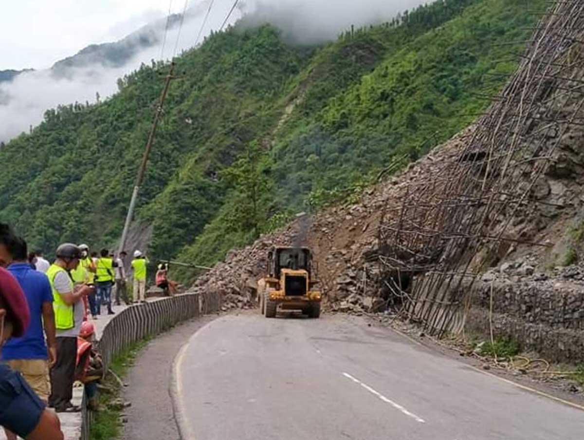 नारायणगढ–मुग्लिन सडकमा तीन दिन देखि पहिरै पहिरा
