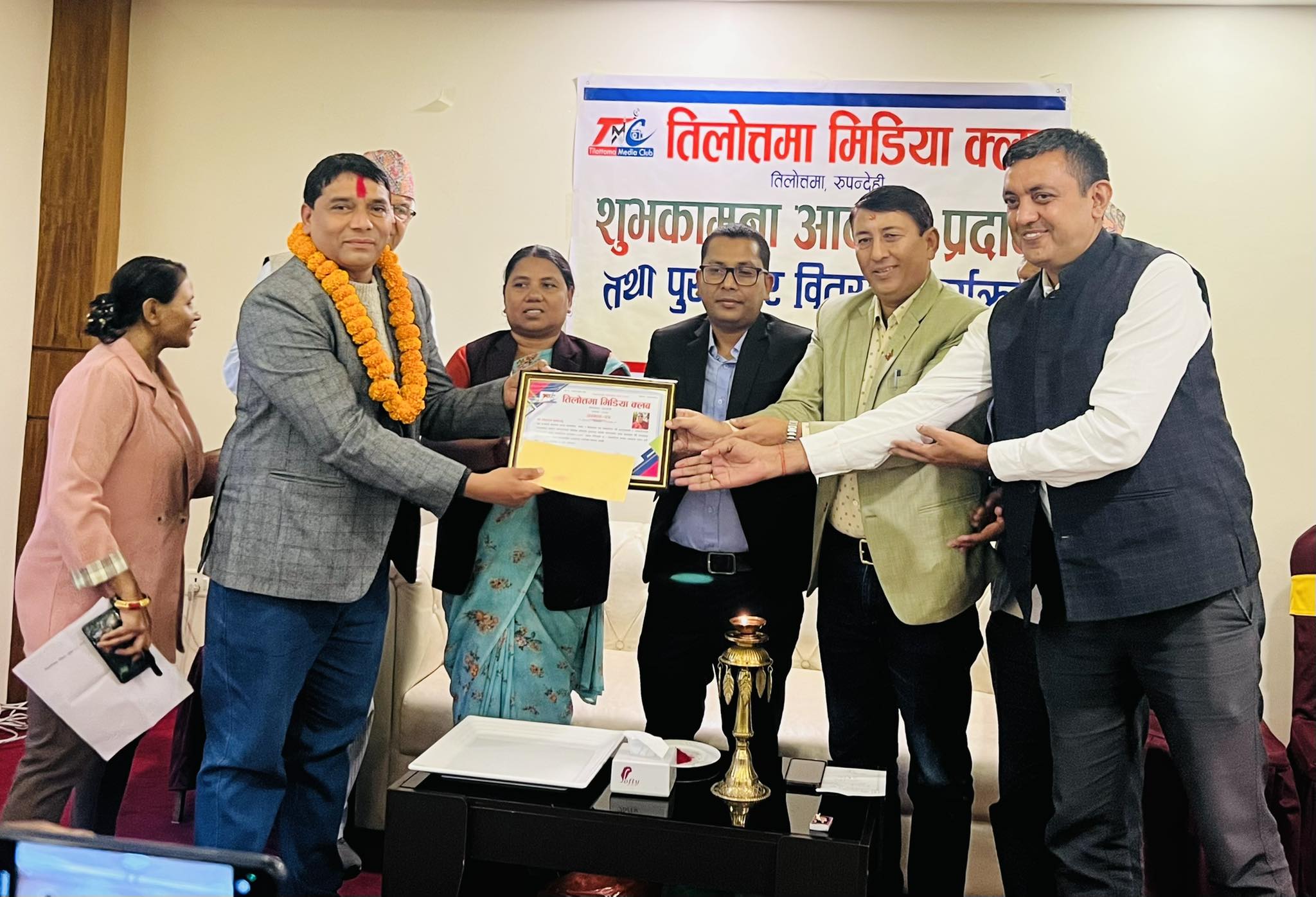 पत्रकार शर्मालाई ज्ञानकाशी स्मृति पत्रकारिता पुरस्कार 
