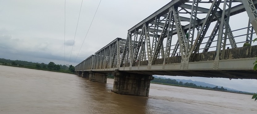 राप्ती नदीको टापुमा फसेका पाँच जनाको उद्धार