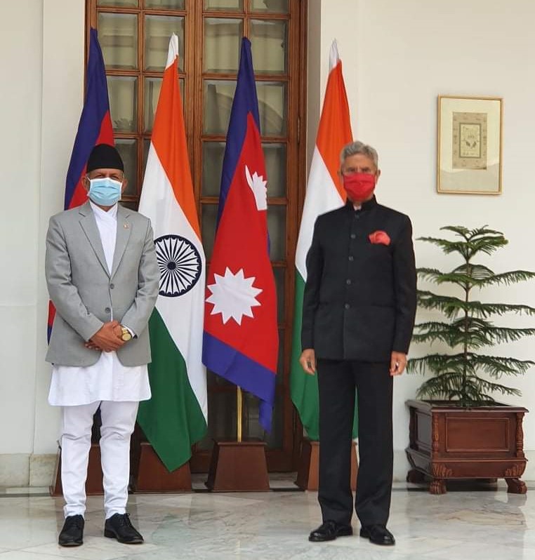 नेपाल र भारतका परराष्ट्रमन्त्रीबीच भेटवार्ता