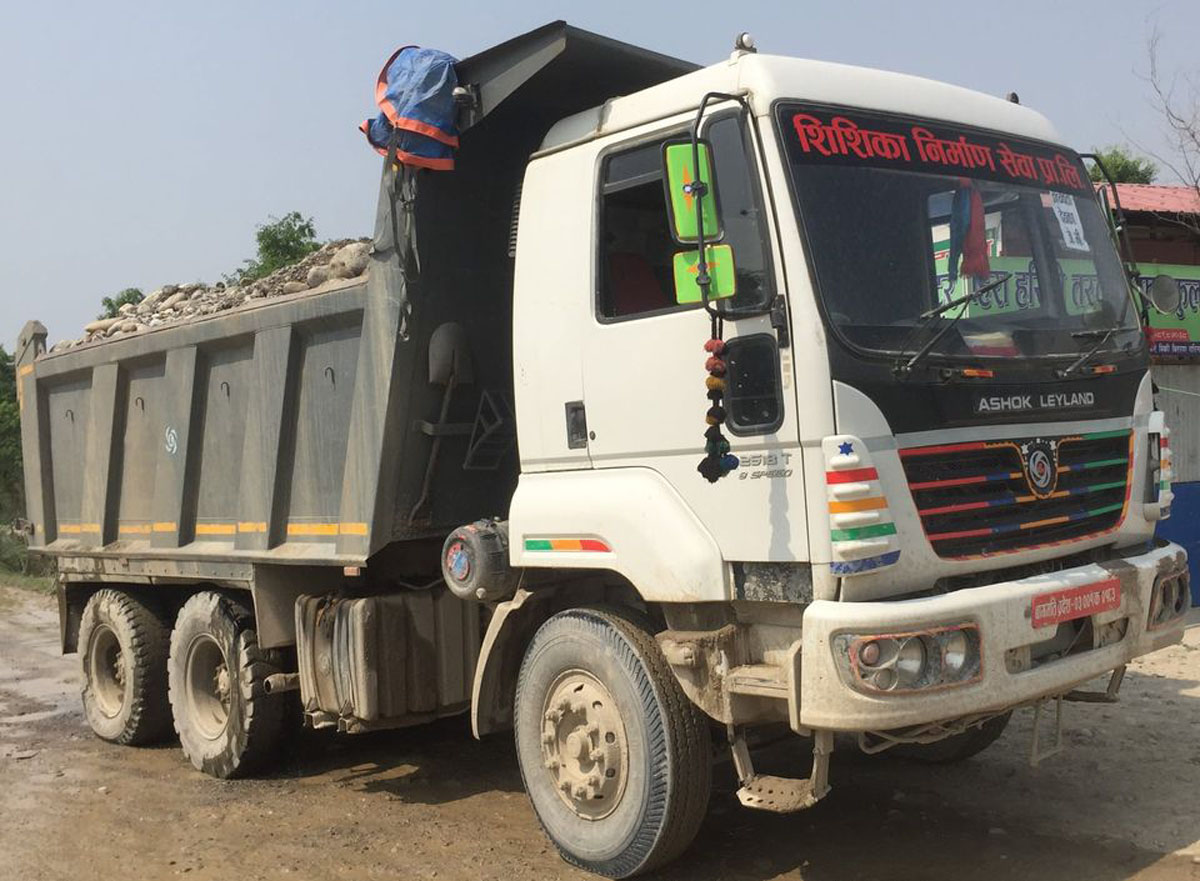 चुरे उत्खनन गरी ढुङ्गा गिट्टी, बालुवा निर्यात गर्ने कार्यमा रोक लगाइने