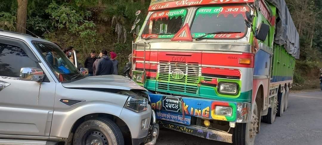 एमाले सांसद तुल्सी चौधरीको गाडी दुर्घटना