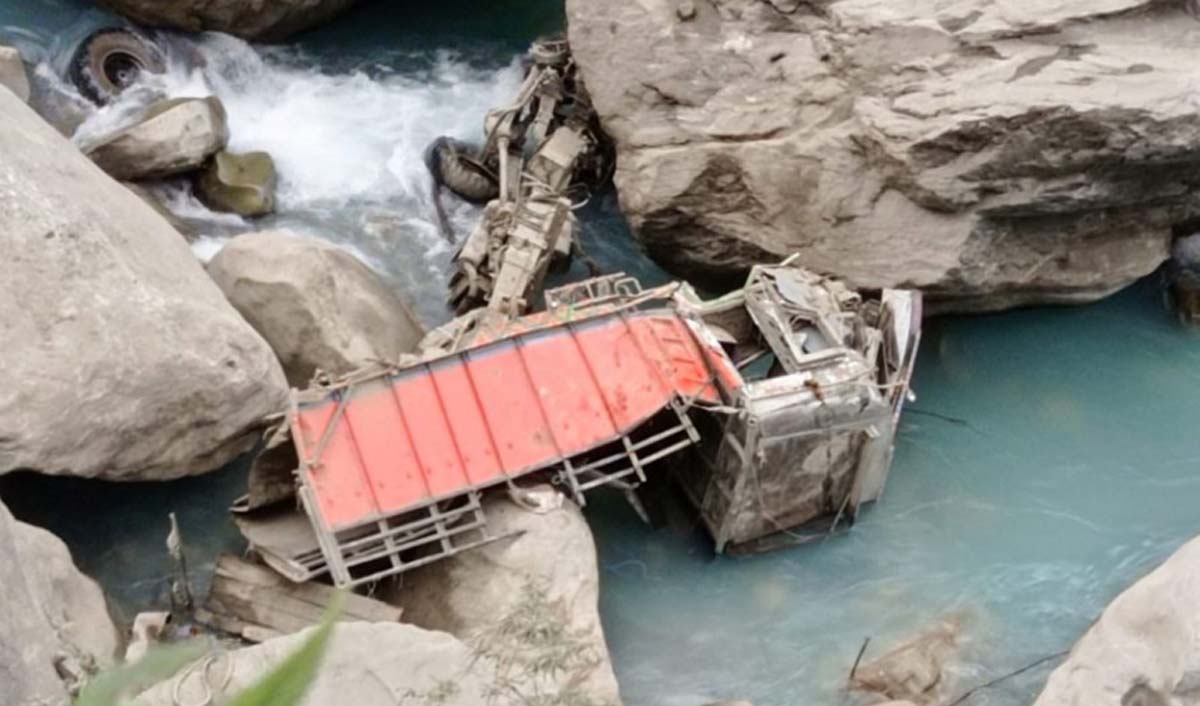मस्र्याङ्दीमा ट्रक खस्दा छ जनाको मृत्यु
