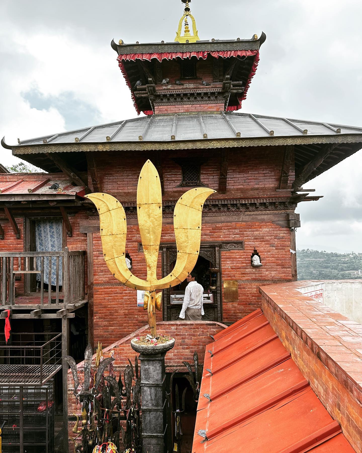 महिला दर्शनार्थीलाई दुर्व्यवहार गर्ने पाल्पा भैरवस्थान मन्दिरका पुजारी निलम्बित