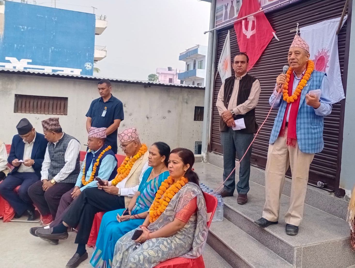 लालपूर्जा वितरण गर्न गठबन्धन सरकारले रोक्यो  : पूर्व मन्त्री  श्रेष्ठ