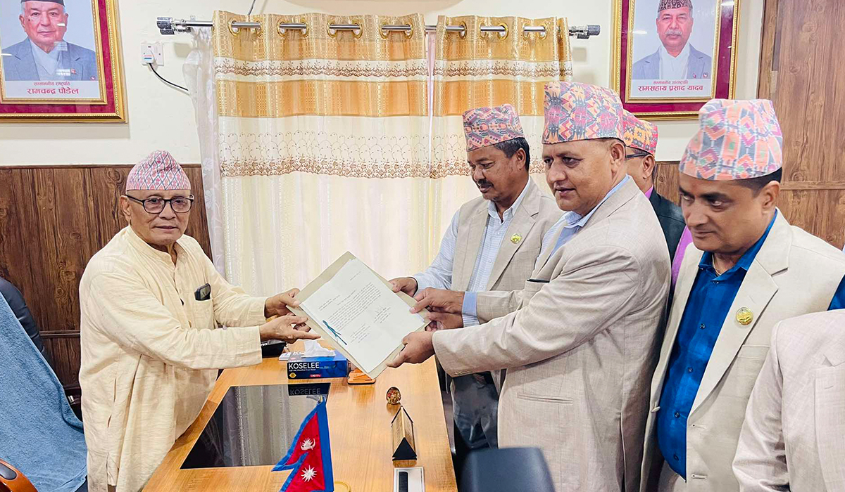 लुम्बिनीको मुख्यमन्त्रीमा आचार्यको दाबी पेश