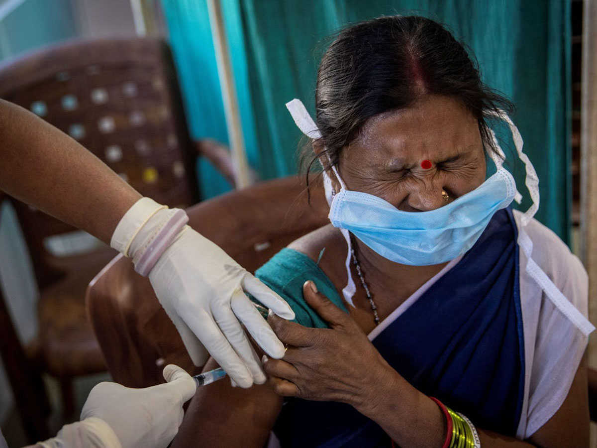 कोभिशिल्ड ‘टेस्ट’: तपाइले लगाउन लागेको कोरोनाविरुद्धको खोप कति सुरक्षित ?