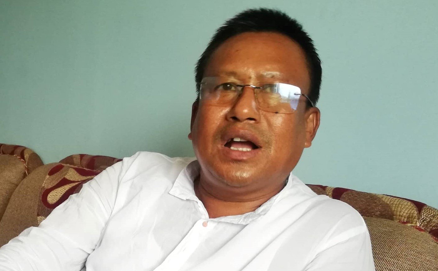 इटहरीका मेयर द्वारिकालाल फेरि विवादमा, महिलालाई गरे दुर्व्यवहार