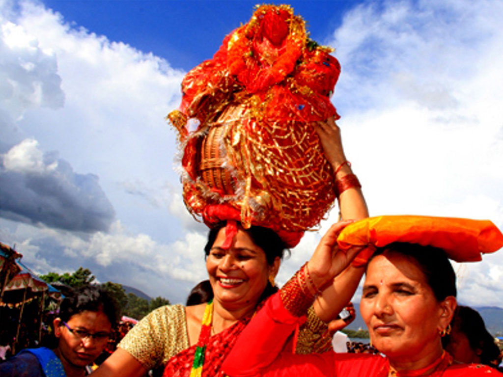 गौरा पर्व मनाइँदै