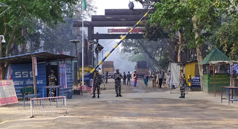 सीमानाकाबाटै भित्रिन थाले कोरोना संक्रमित