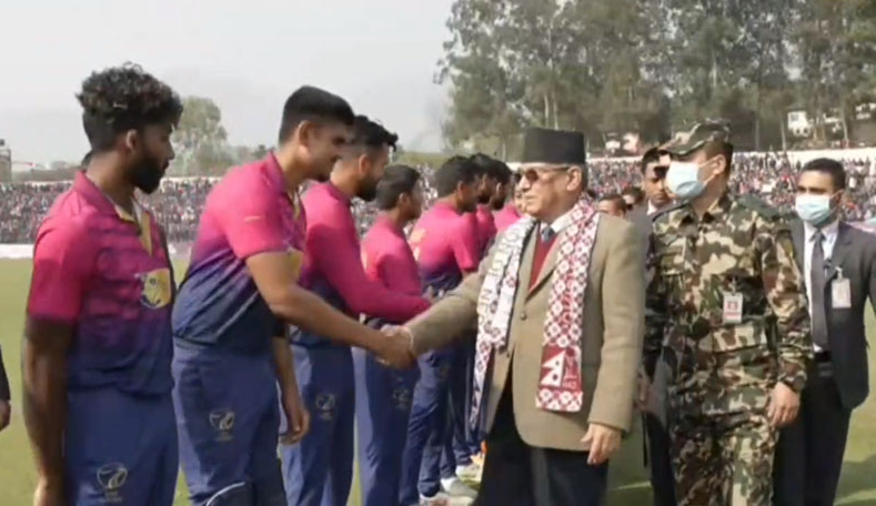 नेपाली टिमको हौसला बढाउन प्रधानमन्त्री त्रिवि मैदानमा